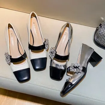 Дамски обувки-лодка на блок токчета, обувките в стил Лолита 